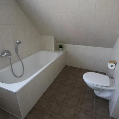 K83 - Modernes Ferienhaus Mit Aussensauna Und Sonnenterrasse Am See In * Röbel