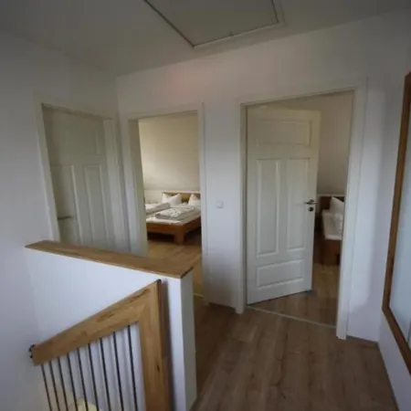 K83 - Modernes Ferienhaus Mit Aussensauna Und Sonnenterrasse Am See In Vakantiehuis Röbel