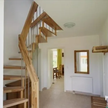 K83 - Modernes Ferienhaus Mit Aussensauna Und Sonnenterrasse Am See In Röbel
