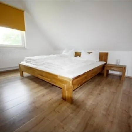 K83 - Modernes Ferienhaus Mit Aussensauna Und Sonnenterrasse Am See In