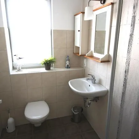 K83 - Modernes Ferienhaus Mit Aussensauna Und Sonnenterrasse Am See In Vakantiehuis *